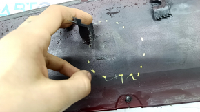 Toyota Highlander 20-26 lower front right outer door trim, scratches, scuffed, punctured, broken fasteners, broken fastener
