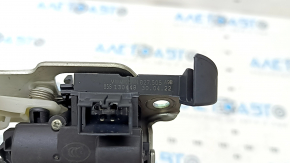 VW Taos 22-25 trunk door lock