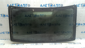 The rear window of the Audi A3 22-26 is covered in soot, the heating system is defective, and there is oxidation