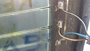 The rear window of the Audi A3 22-26 is covered in soot, the heating system is defective, and there is oxidation