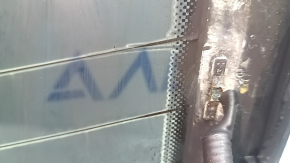 The rear window of the Audi A3 22-26 is covered in soot, the heating system is defective, and there is oxidation
