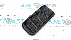 Left ventilation shield VW Taos 22-26