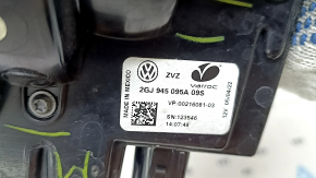 The outer wing light on the left VW Taos 22-24 has a broken cover mount