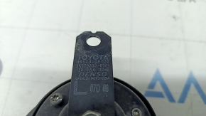 Low Signal Toyota Highlander 20- with bracket