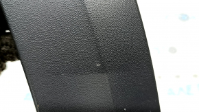 Rear left fender arch trim for VW Taos 22-25 on the bumper, structure, scratches, dents