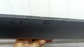 Lower front left door trim Jeep Compass 17-26 scratches, dents, dented
