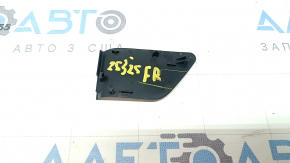The inner door handle plug for the front right Nissan Murano 25-26 is black