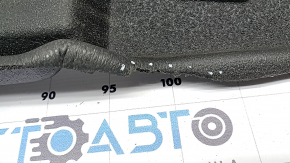 The right door-wing seal of the Jeep Compass 17-26 is torn