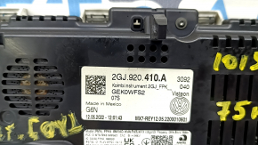 Instrument cluster VW Taos 22-23 75k, scratches, sooty