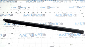 Inner front right glass seal Nissan Murano 25-26
