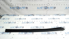 Lower front left door seal for Nissan Murano 25-26