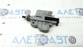 Fuel filler flap lock Toyota Highlander 20-22 hybrid