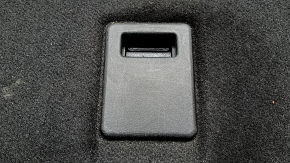 The trunk floor of a Mercedes C-class W205 300/400/450/43/63 16-21 is black and needs cleaning, there are scratches on the handle