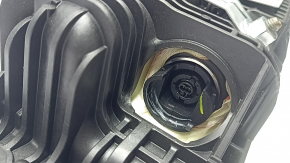 Passenger airbag in the dashboard of Mercedes C-class W205 15-18