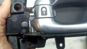 Inner rear left door handle Jeep Compass 22-26 chrome, scratches