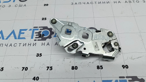 The counter part of the trunk lid lock for Mercedes C-class W205 15-21 for the closer, without a cable