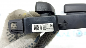 VW Taos 22-25 driver's seat control with black buttons