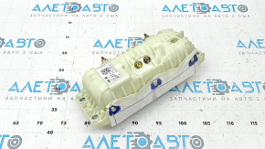 Passenger airbag in the dashboard of the VW Taos 22-25