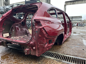 Quarter wing rear right Toyota Highlander 20-26 under BSM, on the body, red, pokes