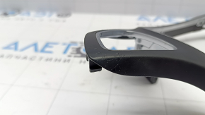 The steering wheel cover of the Mercedes C-class W205 16-18 has peeled off