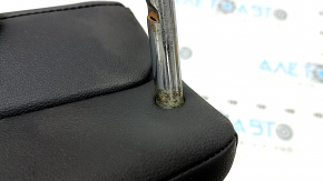Headrest 2 row central VW Taos 22-25 leather black titan black-ceramic, gray stitching, sooty, corrosion of guides