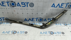 Right front bumper molding for Nissan Kicks 21-24, dark chrome, swollen chrome, sand, impacts, broken mount