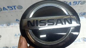 Nissan Kicks 21-23 grille emblem sand