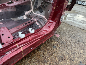 Front right quarter of Toyota Highlander 20-26 hybrid on the body, red, dented threshold