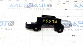 Nissan Murano 25-26 intake pipe bracket