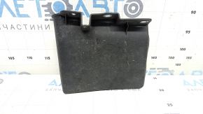 Mudguard on the rear right sill of Nissan Murano 25-26 has tears