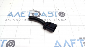 Chip on the diffuser radiator shroud Nissan Murano 25-26