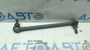 The front left stabilizer link of the Nissan Kicks 20-24 is rusty