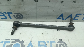 The front right stabilizer link of the Nissan Kicks 20-24 is rusty