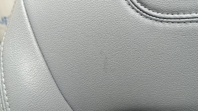 Driver's seat for Nissan Kicks 18-25 with airbag, mechanical, heated, grey and black leather, grey and red stitching, BOSE, scratches, cracks on the leather, worn, dented, needs cleaning