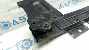 The front bumper reinforcement for Nissan Kicks 21-25 is rusty