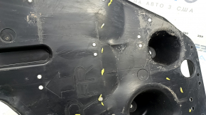 The rear right protection of Nissan Murano 25-26 is dented and torn