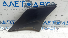 Nissan Kicks 18-25 rear left triangle plug scratch