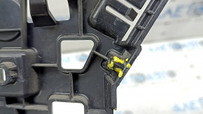 Right rear bumper mount Porsche Macan 15-21 crack in mount, mount broken