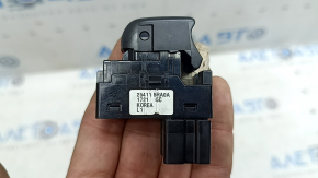 Rear right window lift control Nissan Kicks 18-24