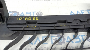 Front bumper central mount VW Taos 22-25 broken latches