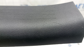 Front right door sill trim Nissan Kicks 18-25 black, scratched, worn
