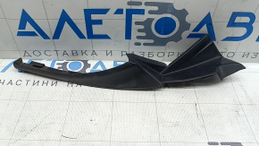 Right windshield wiper seal for Nissan Kicks 18-24