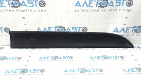 Lower front right door trim Porsche Macan 15-21 structure, broken fastening