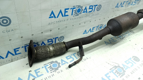 The exhaust pipe with the catalytic converter Nissan Kicks 18-25 is rusty