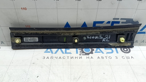 Left tailgate reflector Nissan Kicks 21-25 scratches, abrasions