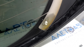 Rear glass of the trunk door of Nissan Murano 25-26 in glue