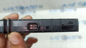 Brake light Nissan Kicks 18-25 scratches, in glue