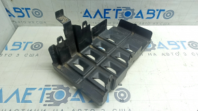 Fuel canister bracket for Nissan Kicks 18-25