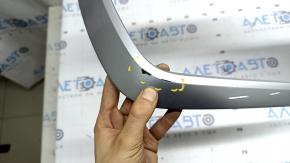 The lower rear bumper trim for Kia Sportage 23-25 is solid, chips, scratches