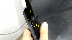 The rear bumper is bare, the middle part of the Kia Sportage 23-25 structure, the fasteners are broken, cracked